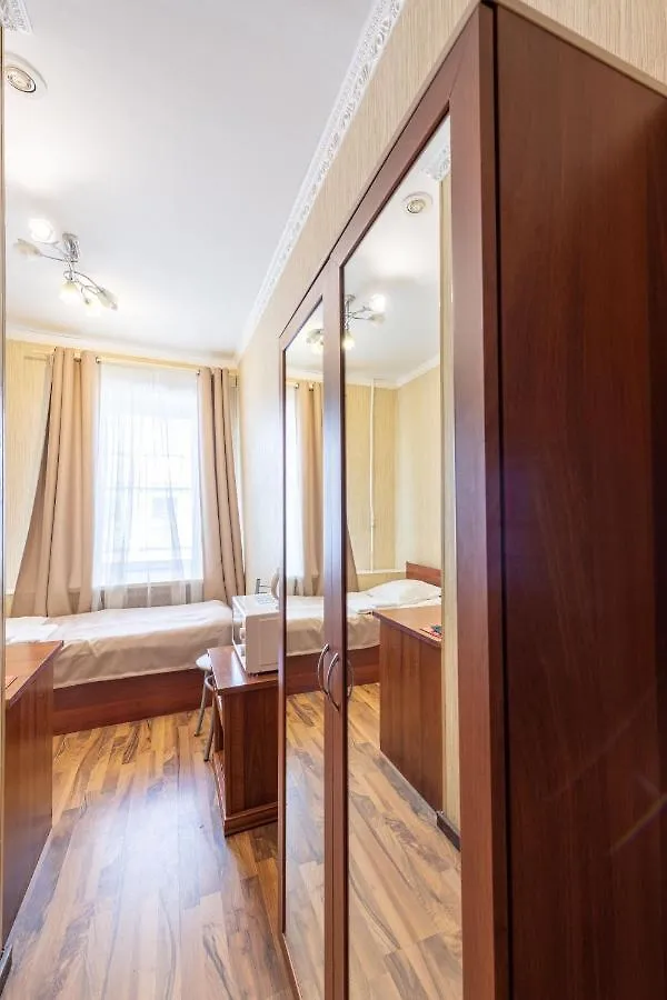 Affittacamere Ra Kuznechny 19 Hotel San Pietroburgo